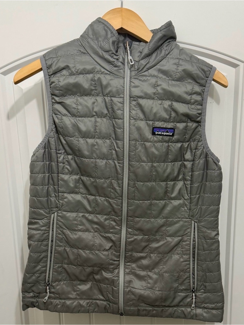Patagonia Women’s Nano Puff Vest, Quilted Primaloft, Light Gray, Medium, 84247